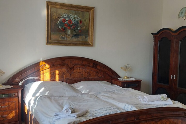 Room 27 of 88