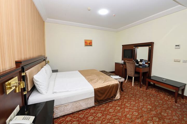 Room 29 of 79
