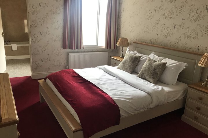 Room 5 of 80