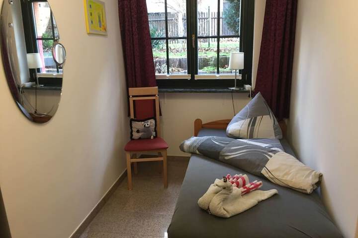 Room 3 of 101