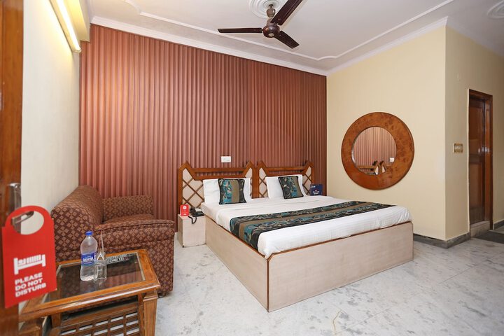 Room 8 of 15