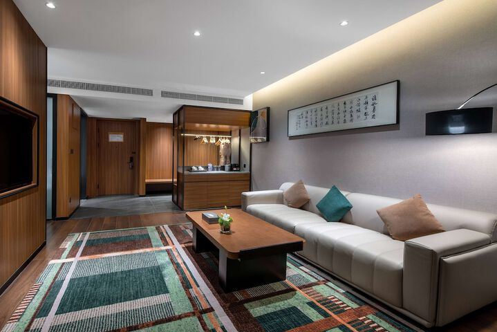 Room 27 of 44