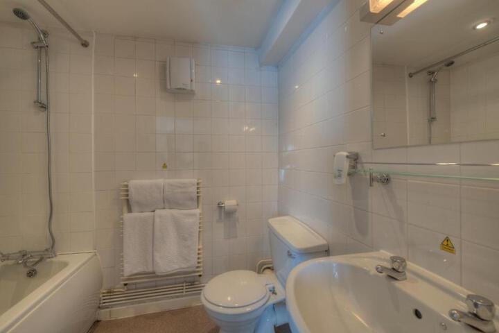 Room 19 of 23