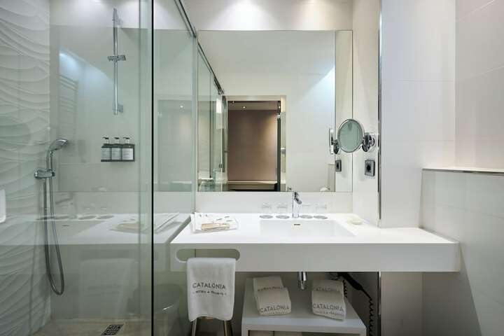 Clean Restrooms