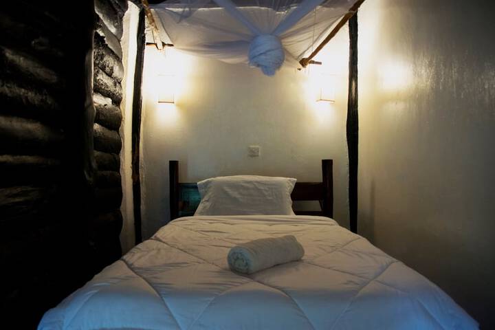 Room 2 of 17