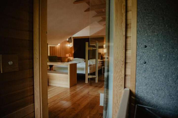 Room 41 of 112