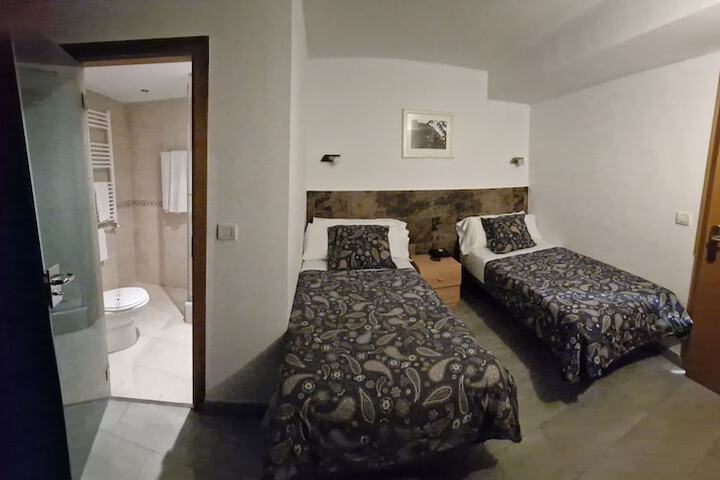 Room 20 of 36