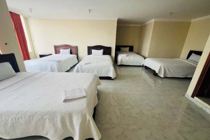Room 9 of 39