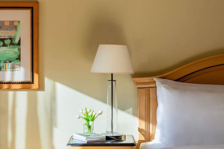 Room 26 of 106
