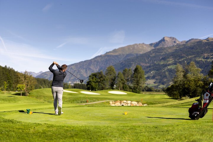 Golf 67 of 100