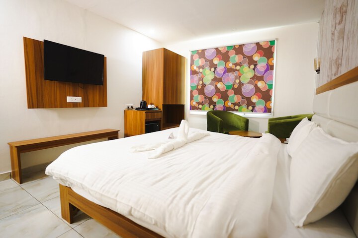 Room 6 of 38