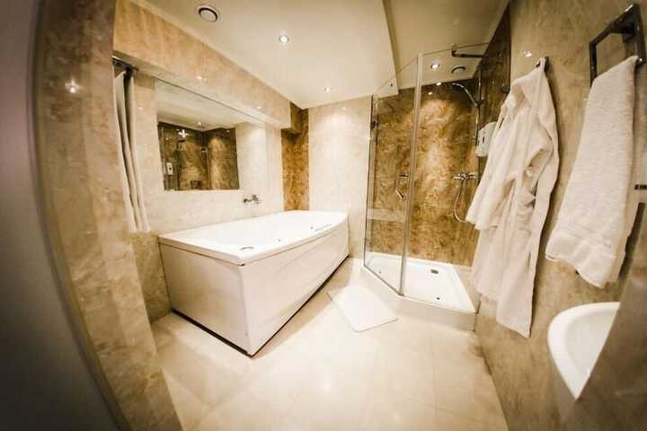 Room 20 of 25