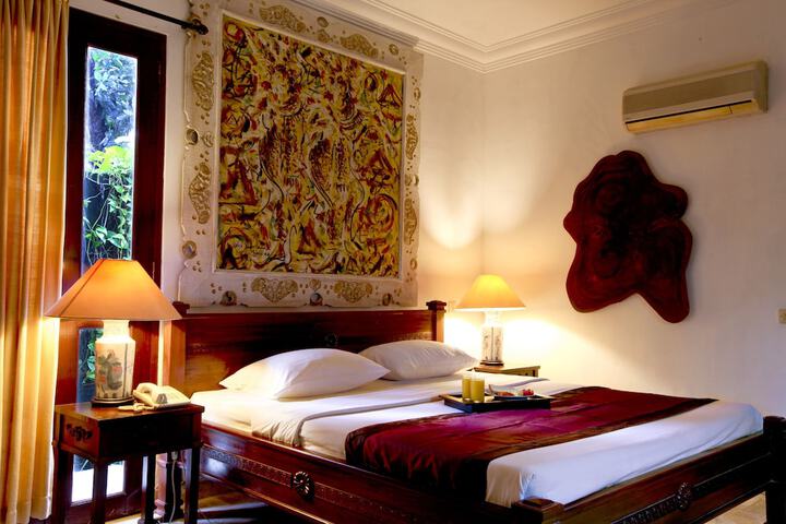 Room 5 of 23