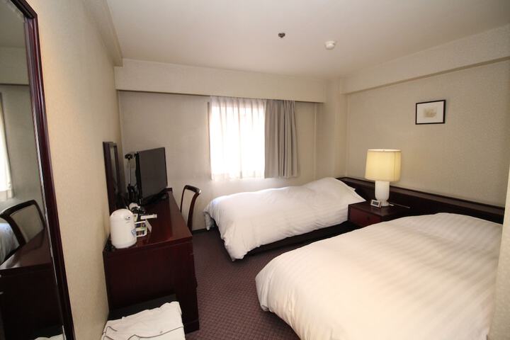 Room 6 of 20