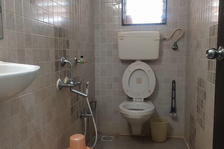 Room 34 of 51