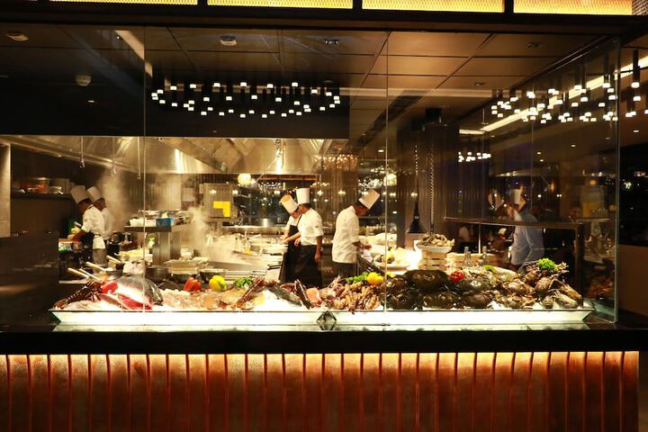 Dining 68 of 80