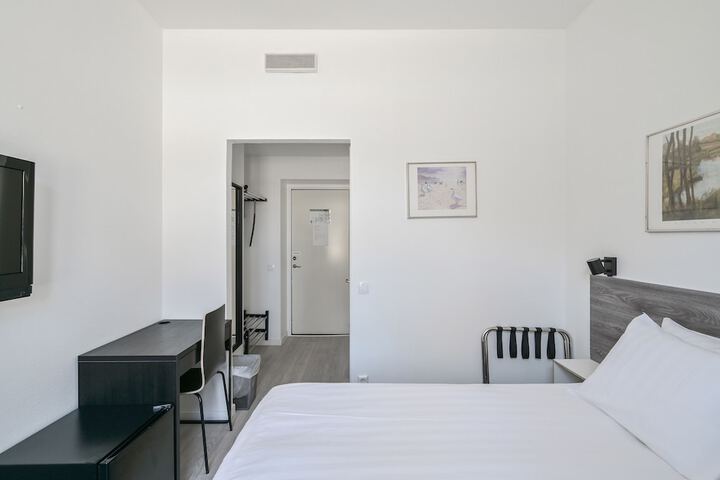 Room 25 of 75