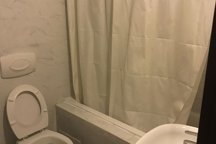 Room 26 of 34