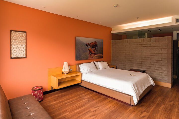 Room 9 of 55