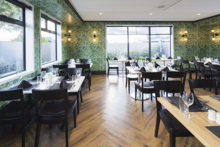 Dining 87 of 114