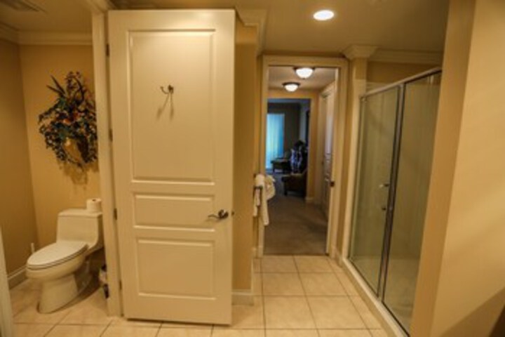 Room 3 of 33