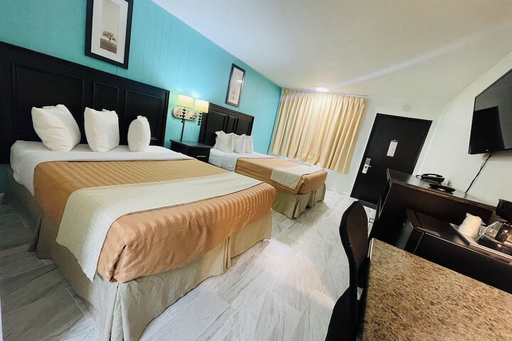 2 Double Beds (4 of 27)