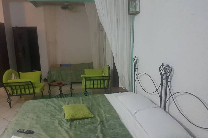Room 17 of 47