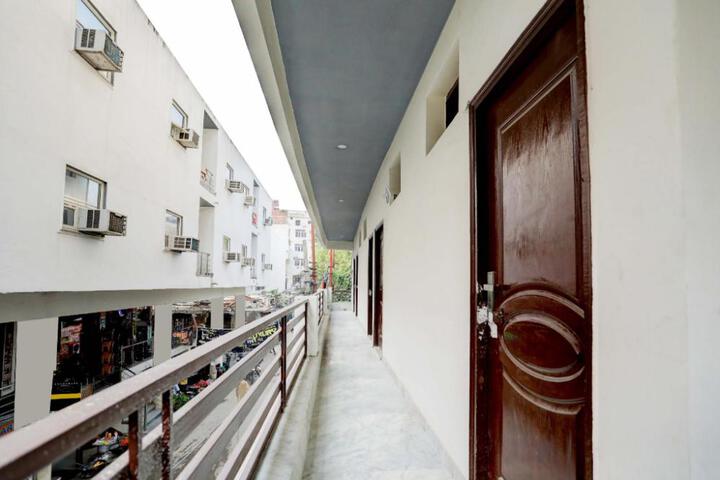 Hotel O Tilak hotel 24 Sector 27 Near by Vinayak Hospital Gali no-6
