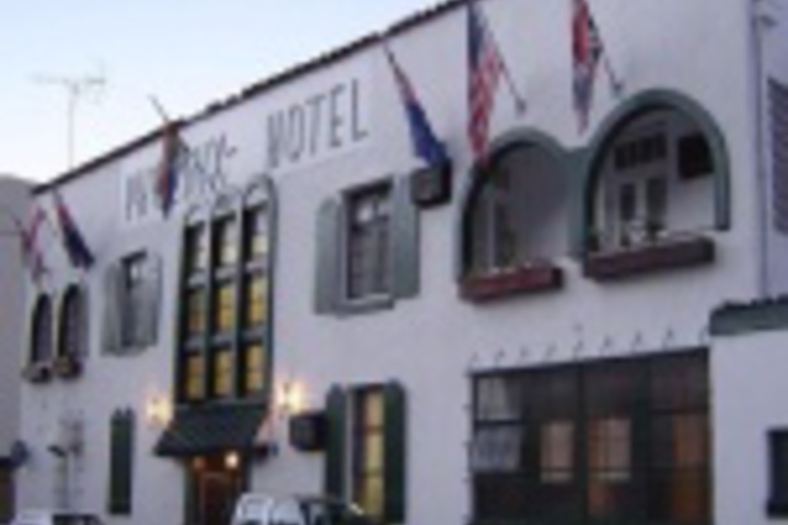 Hotel 25 of 204