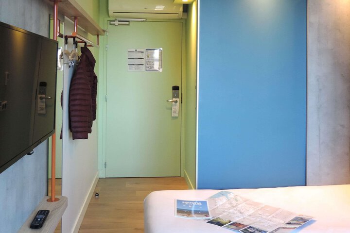 Room 15 of 39