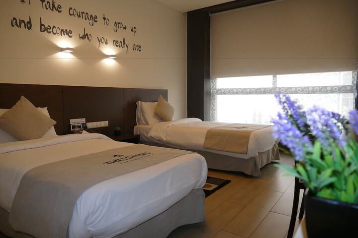 Room 14 of 64