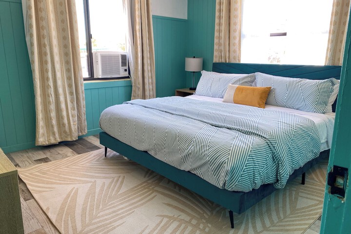 Room 8 of 86
