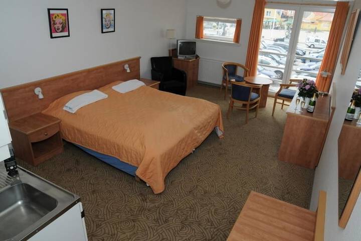 Room 5 of 58