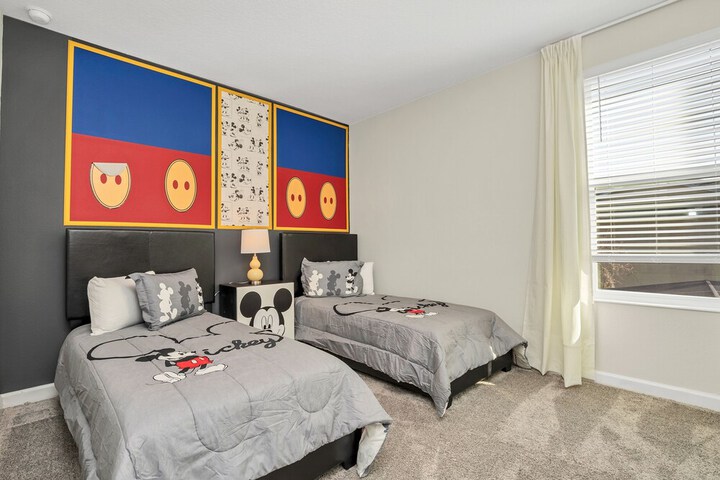 Room 5 of 52