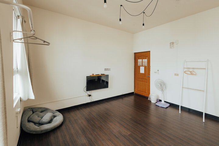 Room 44 of 93