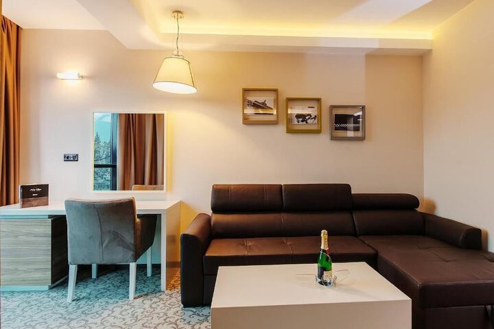 Room 19 of 46