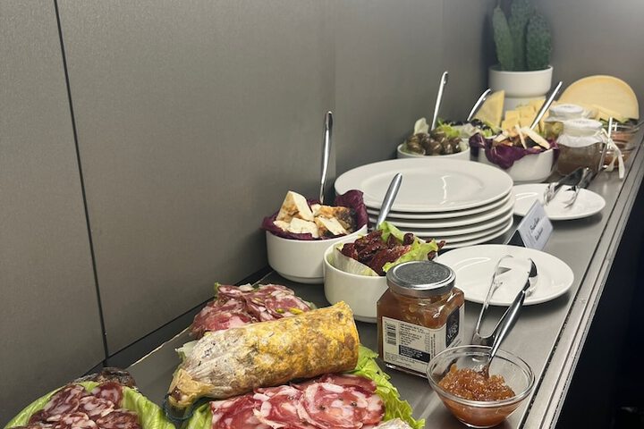 Dining 52 of 67