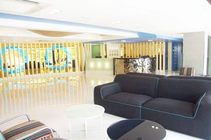 Hotel Lobby