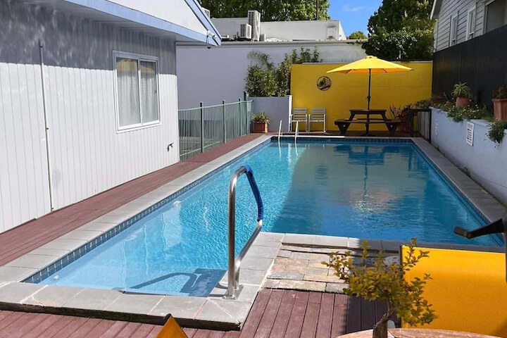 Pool 31 of 53