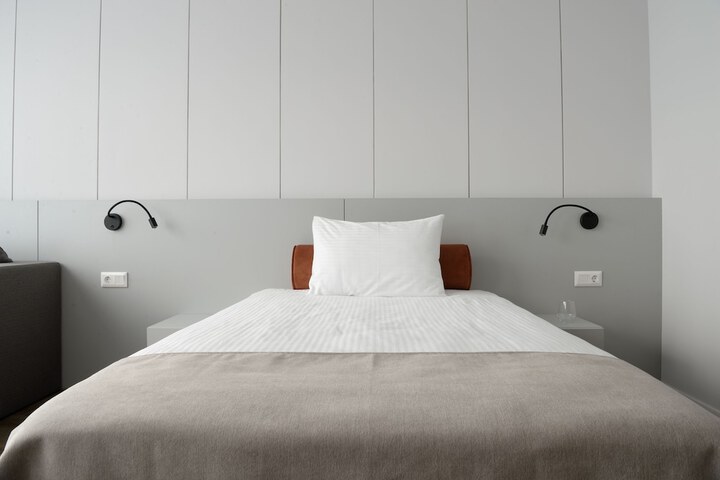 Room 21 of 49