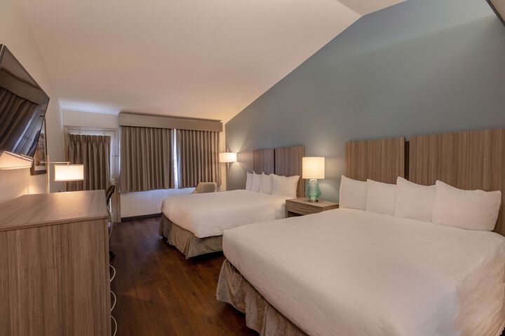 Room 6 of 33