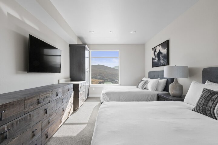 Room 133 of 215