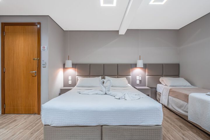 Room 17 of 39