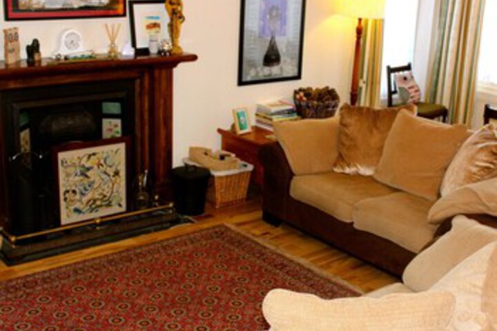 Lounge 13 of 30