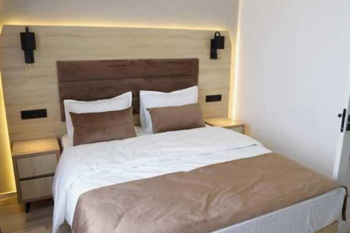 Room 3 of 36