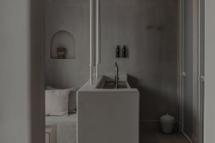 Room 28 of 85