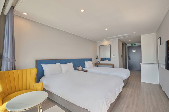 Room 5 of 29