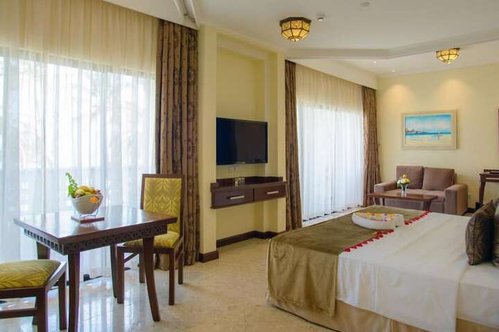 Room 6 of 24