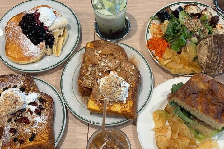 Breakfast/Coffee Service 103 of 127