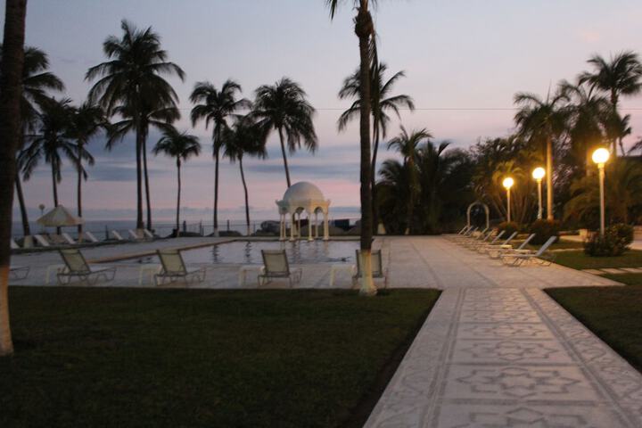 Hotel with Pool